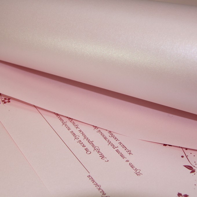 Розовый лепесток металлик